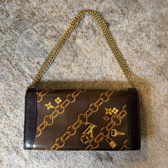 LOUIS VUITTON MONOGRAM CHARMS CHAIN WALLET - Picture 3 of 10